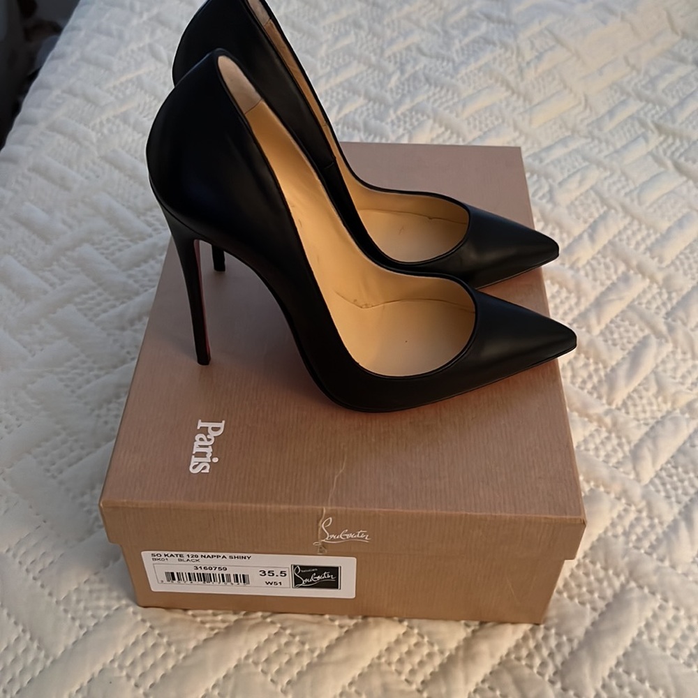 Louboutin so 35.5 Kate 120 Nappa shiny worn twice